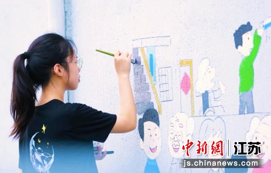 鴻翔村手繪活動現場。朱澤權 攝 鴻翔村手繪活動現場。朱澤權 攝